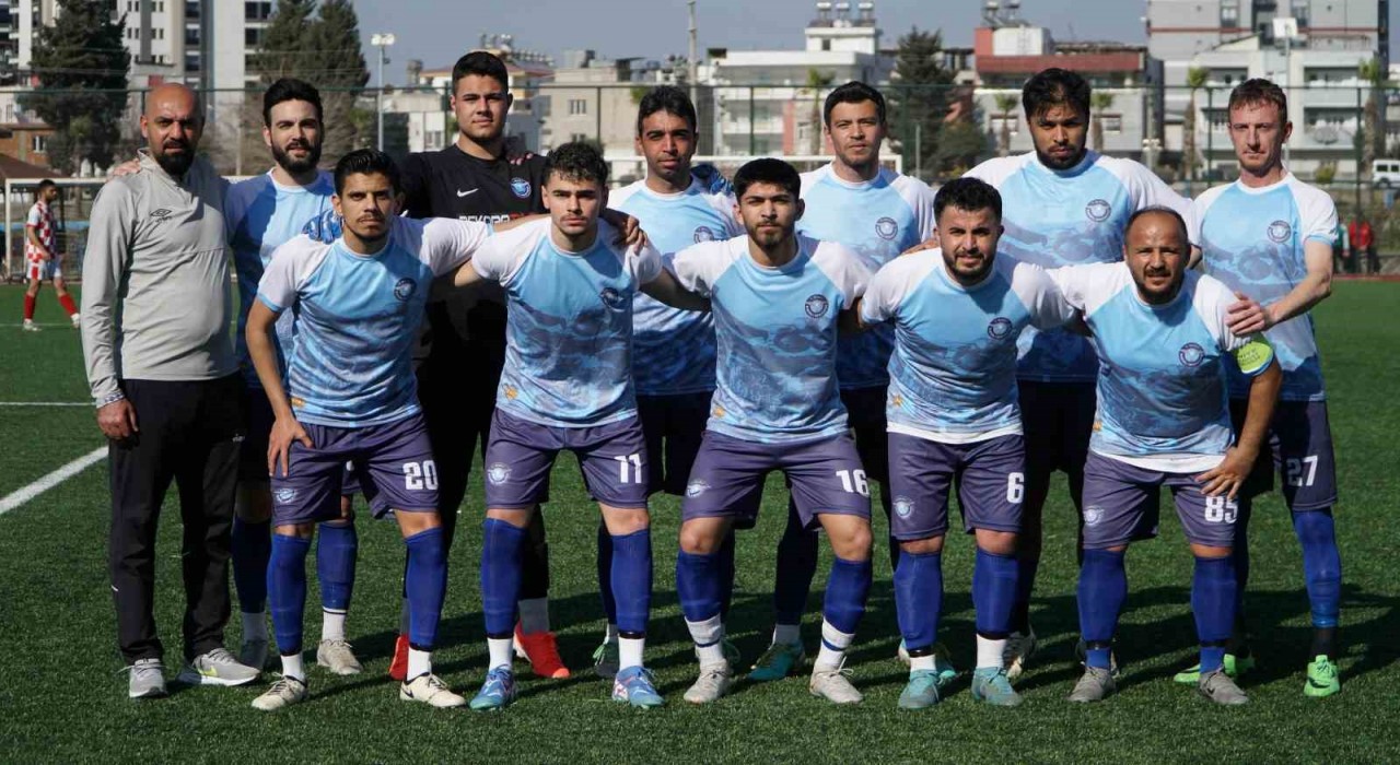 Kadirli Demirspor BAL Ligine çıkmak için ter dökecek