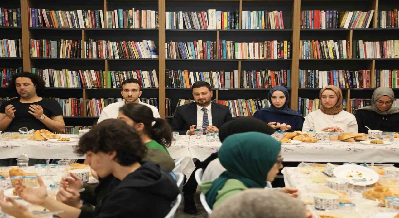 Kağıthane Belediyesinden gençlere özel iftar programı