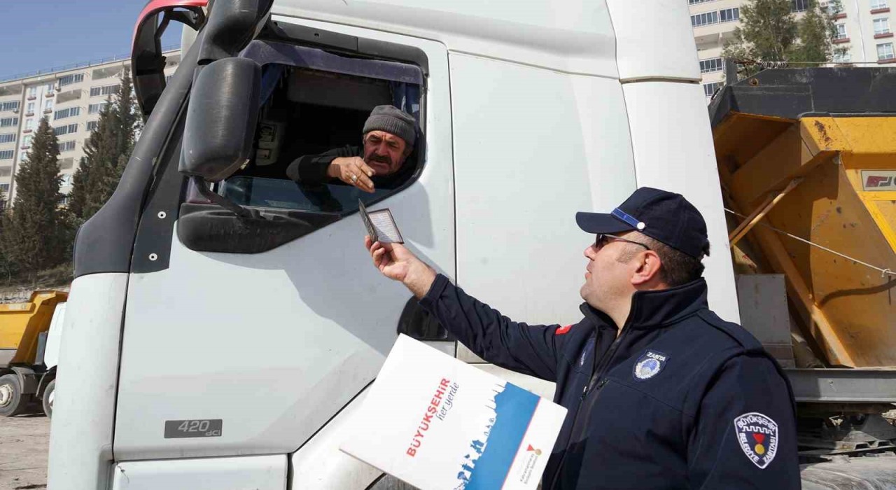 Kahramanmaraşta hafriyat kamyonlarına denetim