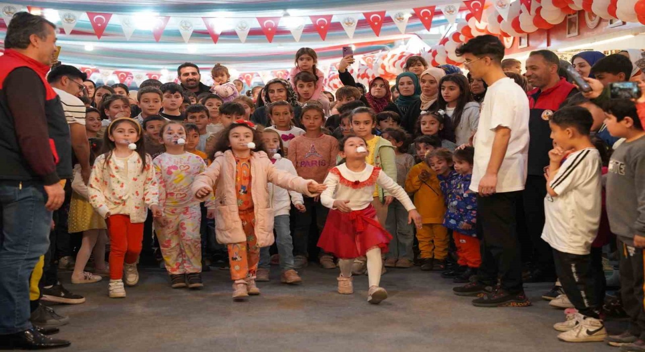 Kahta Belediyesi Ramazan Çarşısında duygusal ve renkli anlar