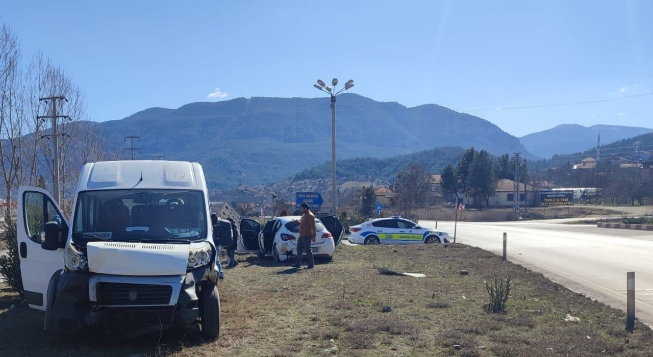 Karabükte trafik kazalarında 6 kişi yaralandı