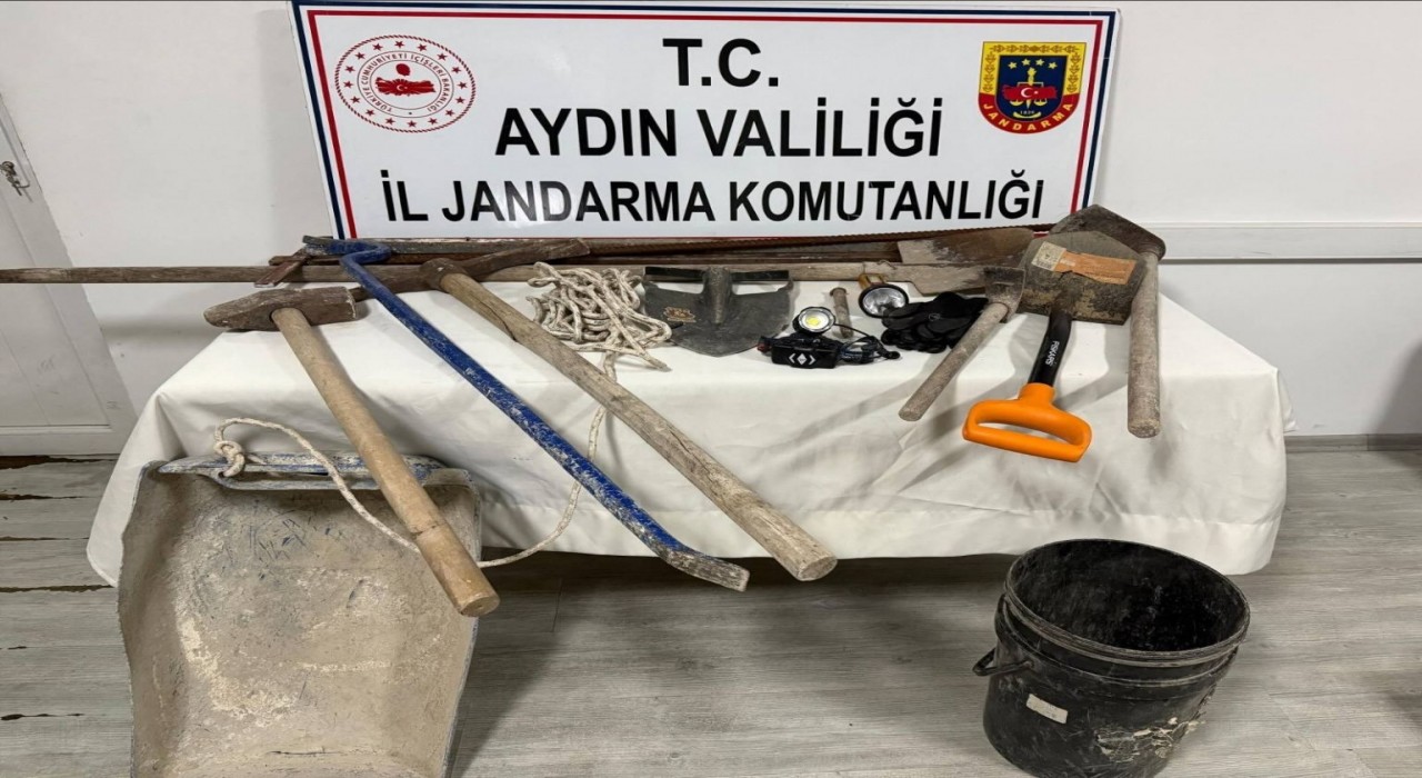 Karacasuda kaçak kazıya suçüstü