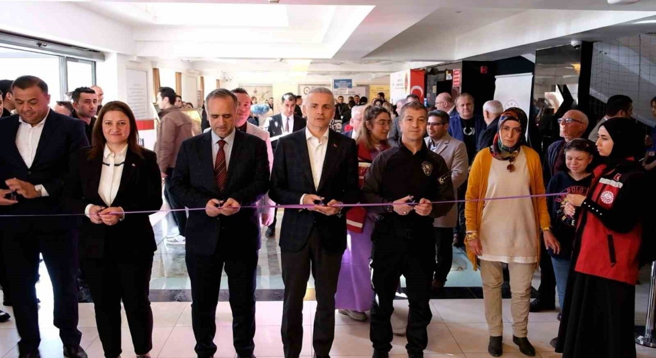 Karamanda 8 Mart Dünya Kadınlar Günü kutlandı