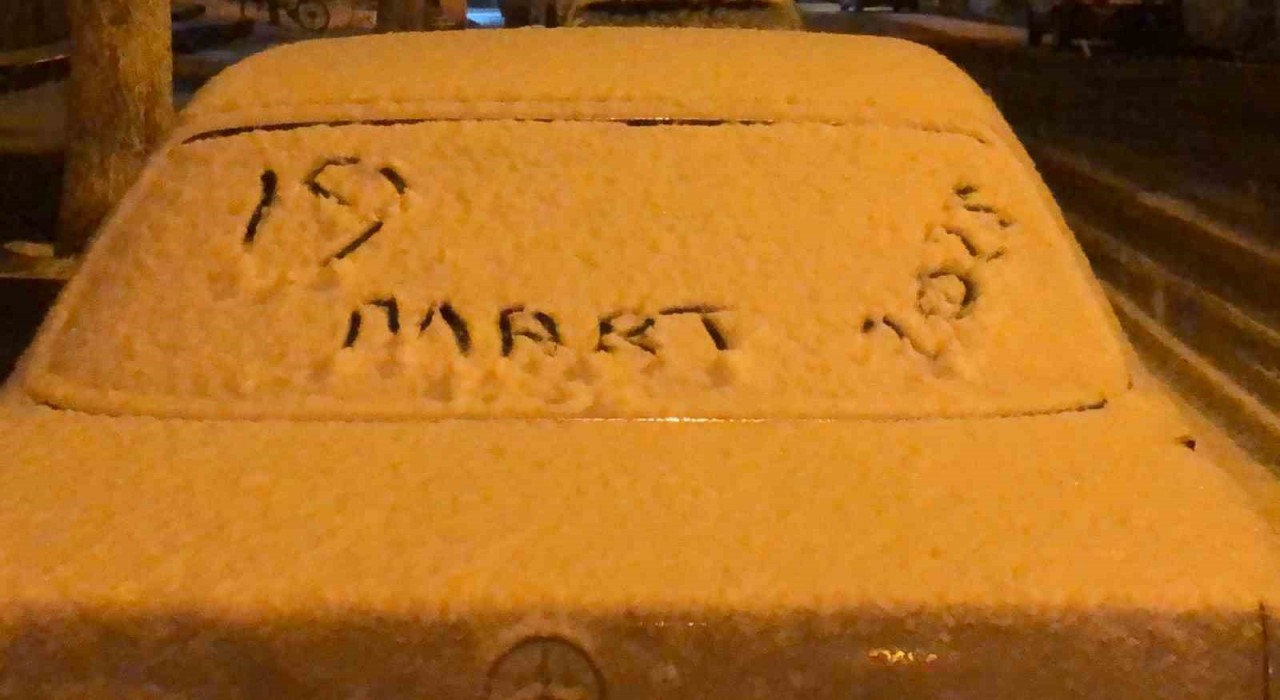 Karsa Mart ayında lapa lapa kar yağdı