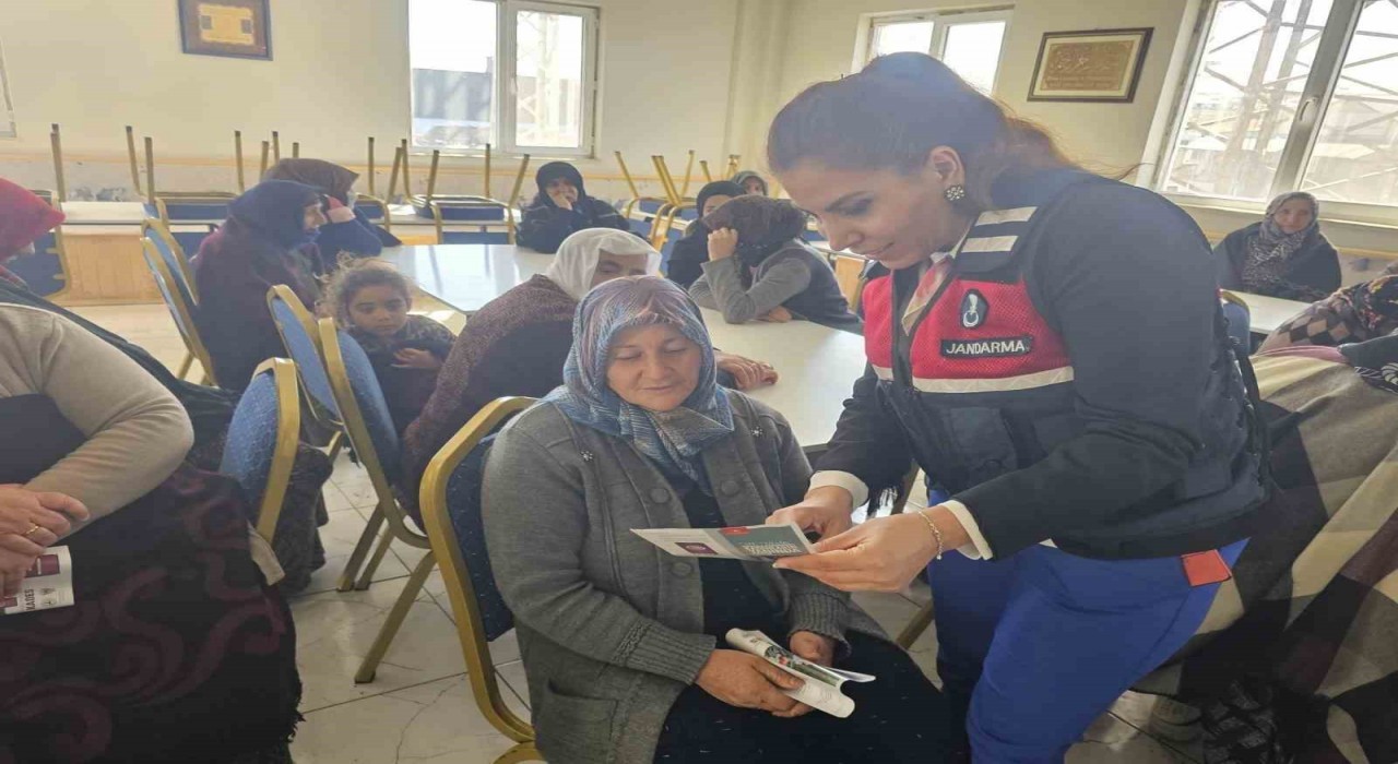 Karsta Aile İçi Şiddet ve Erken Yaşta Zorla Evlilik eğitimi
