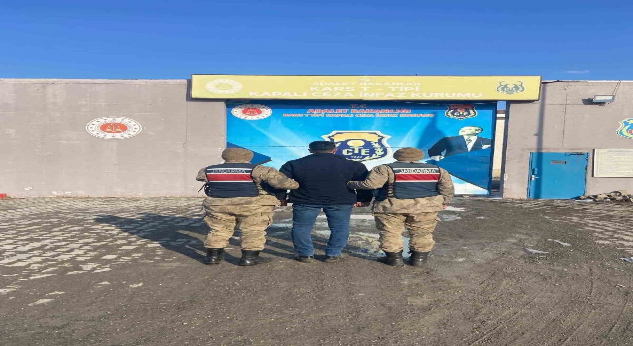 Karsta hakkında 3 yıl hapis cezası olan bir kişi yakalandı