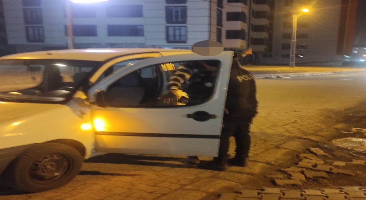 Karsta polis ekiplerinden asayiş ve güvenlik uygulaması