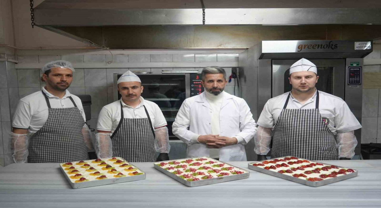 Kastamonu mutfağından Osmanlı sarayına giren güllaç, asırlardır Ramazanda sevilerek tüketiliyor