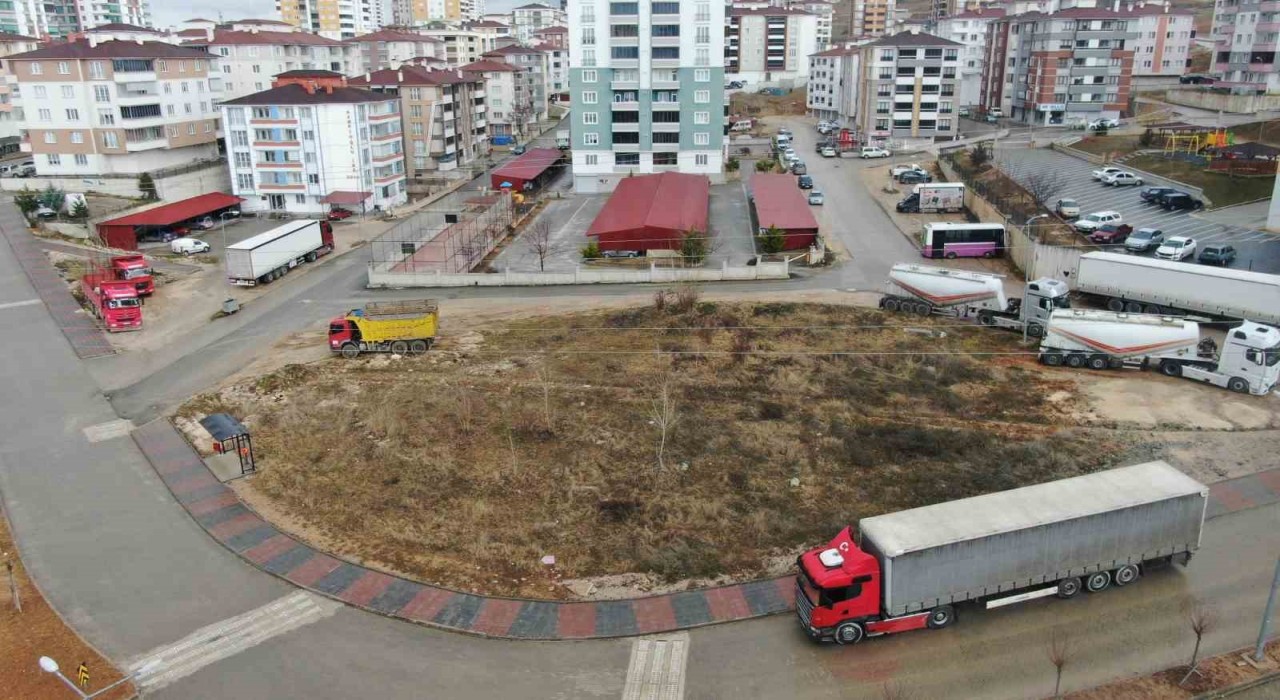Kastamonuda tır sürücülerinin park çilesi: Defalarca ceza kesildi