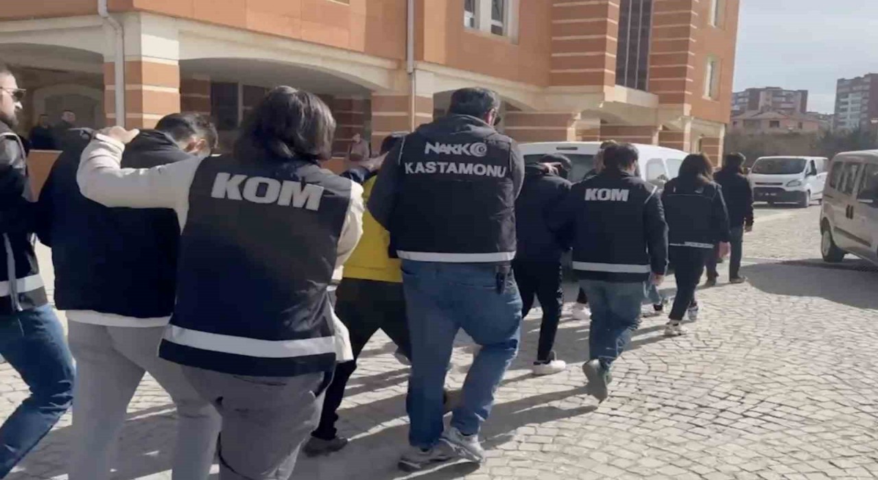 Kastamonuda uyuşturucu operasyonu: 3 tutuklama