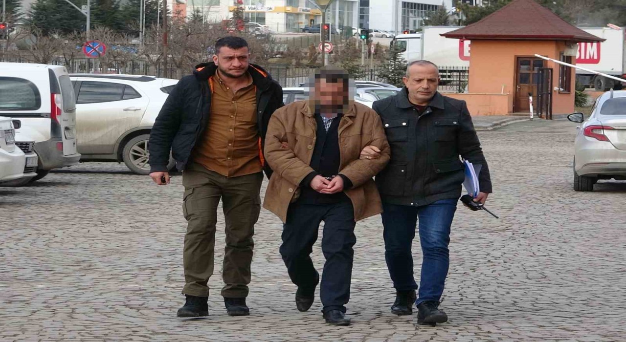 Kastamonuda yeğenini bıçakla öldüren emekli polis memuru, 18 yıl hapis cezasına çarptırıldı