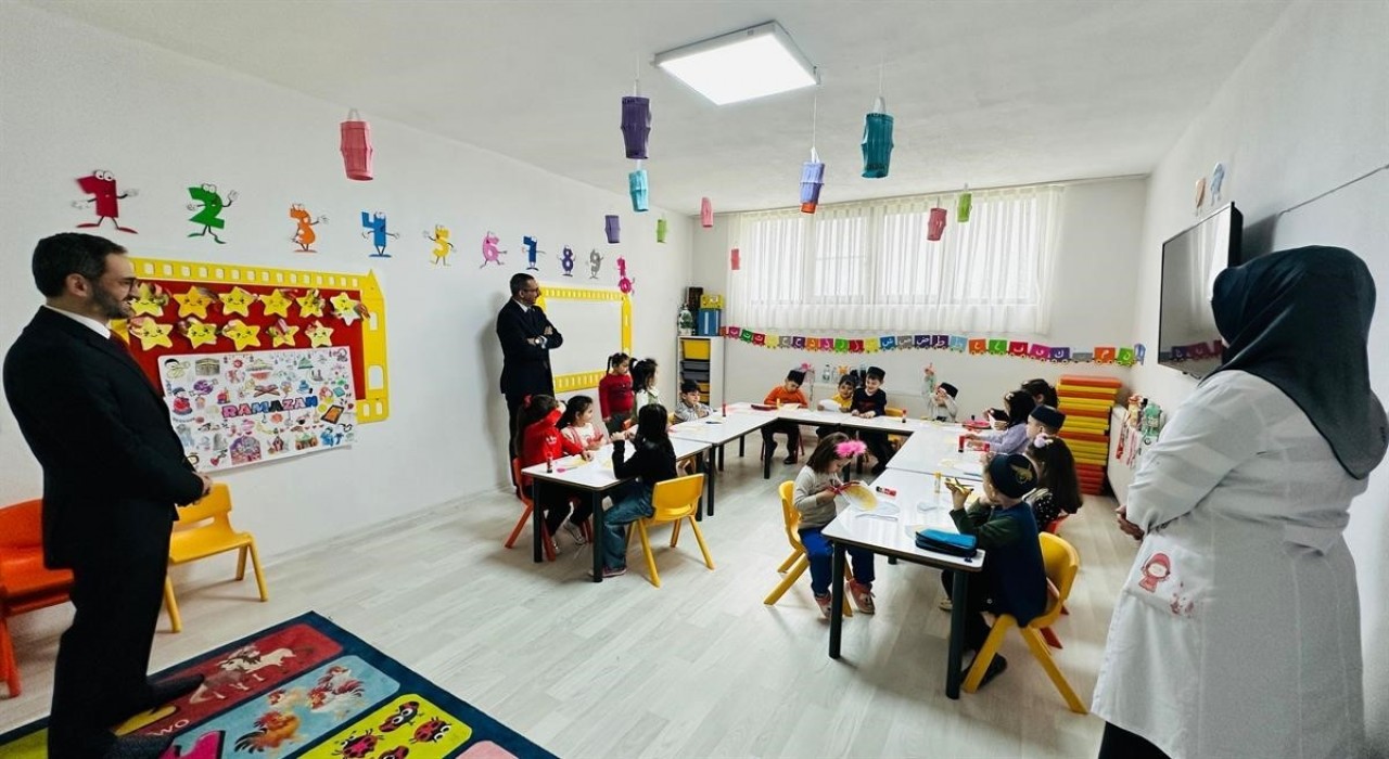 Kaymakam Enver Özderinden Fetih 4-6 Yaş Kuran Kursuna Ziyaret