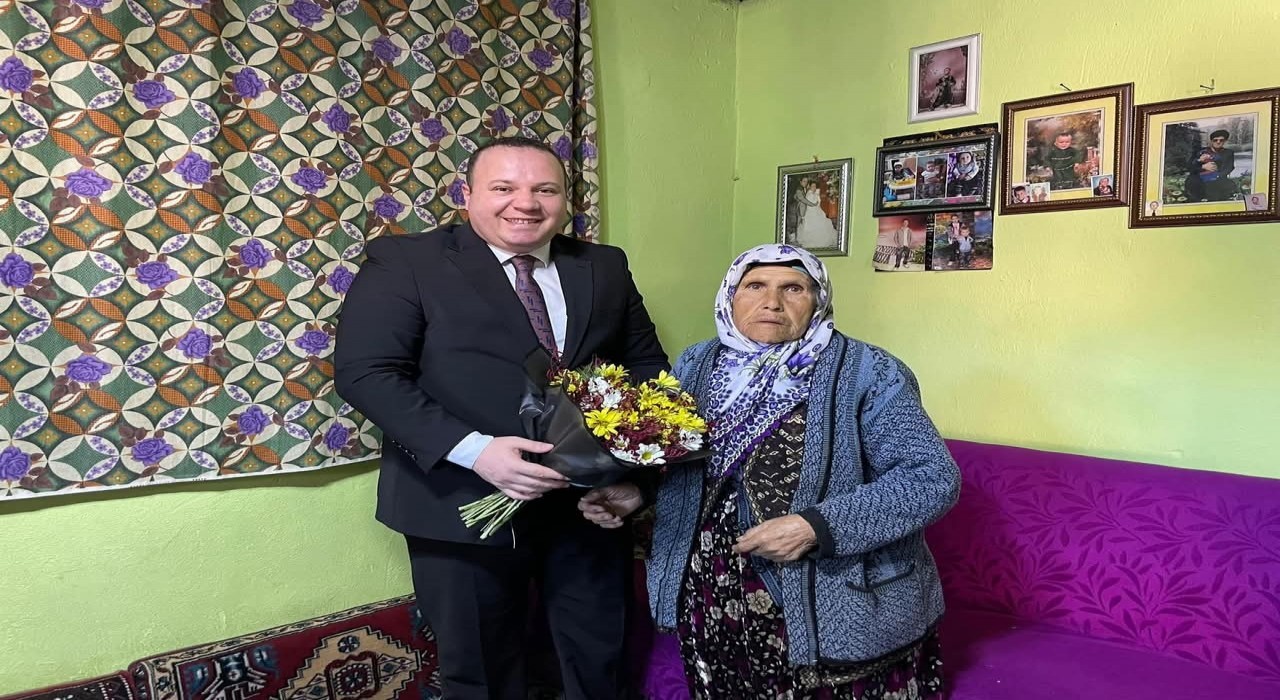Kaymakam Eser, 8 Martta şehit annelerini unutmadı