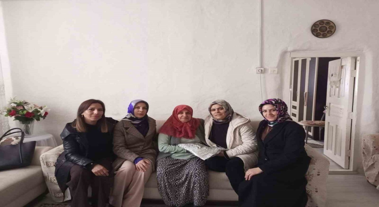 Kaymakam Koşansudan yaşlılara ziyaret