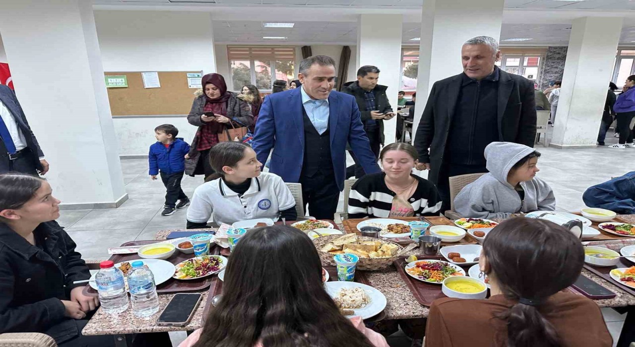 Kaymakam Memiş, İmam Hatiplilerle iftarda buluştu