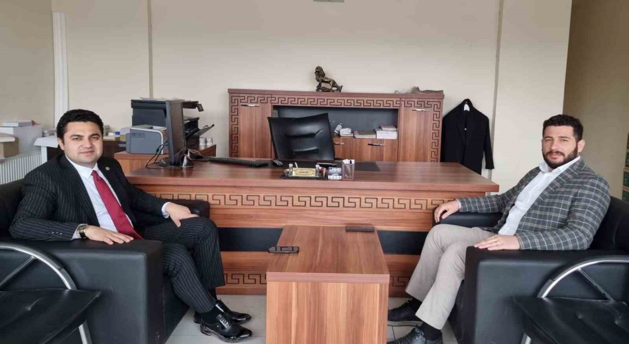 Kaymakam Seyhandan Türkay Gazetesine ziyaret