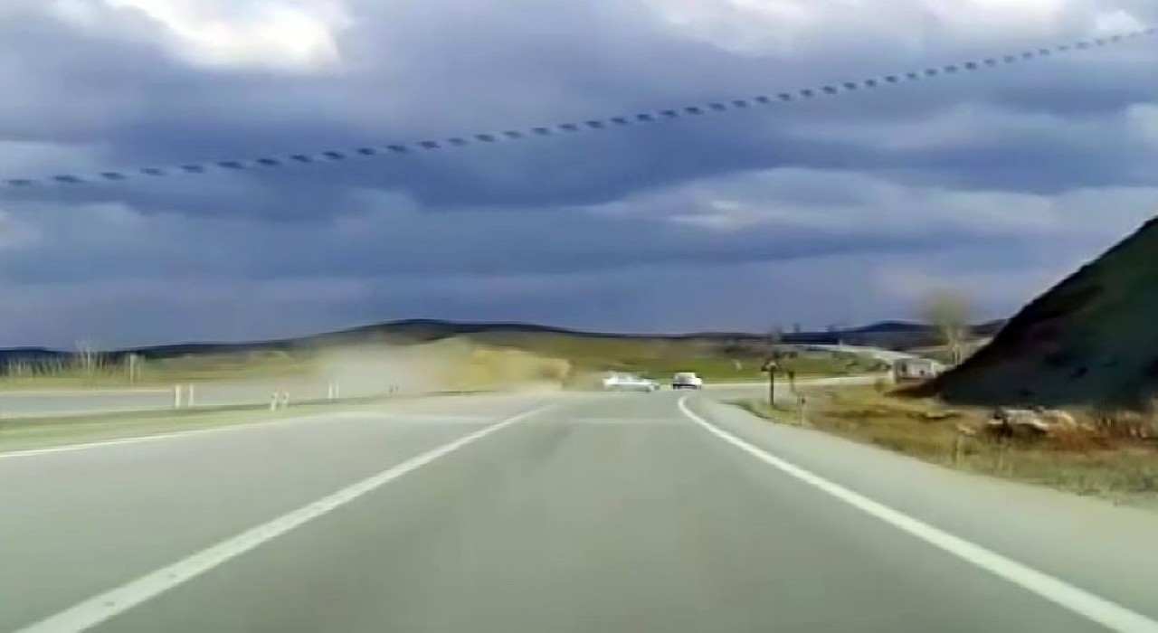 Kaza anı başka bir aracın kamerasına yansıdı