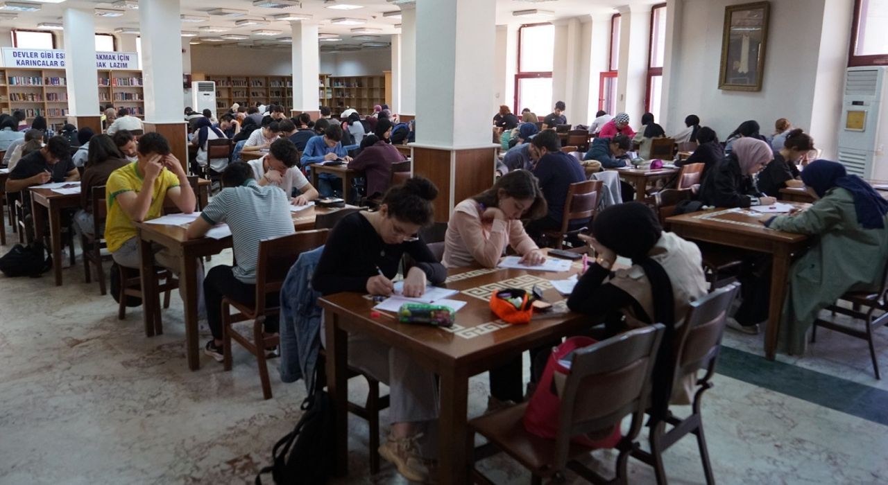 KBB’den Üniversite Adaylarına Ücretsiz Deneme Sınavı Desteği