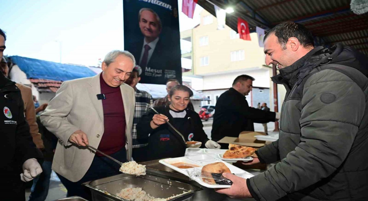 Kepezin ilk iftarı Teomanpaşa Mahallesinde yapıldı