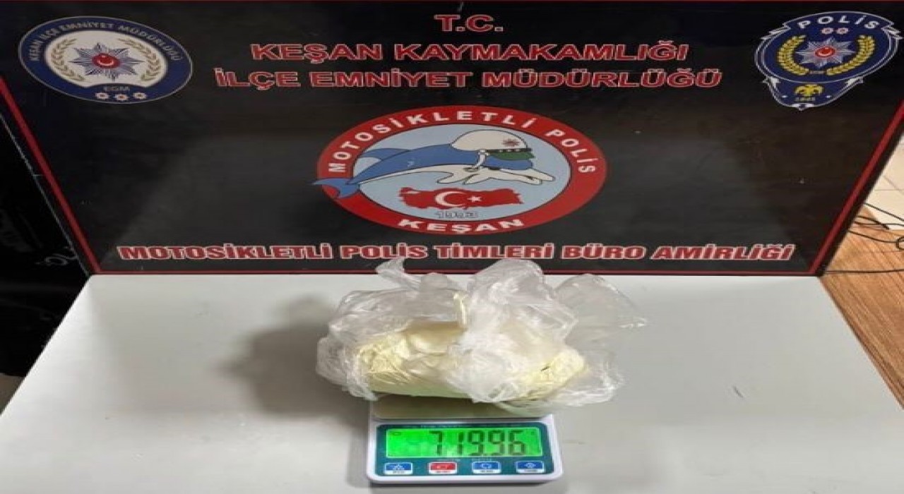 Keşanda polisin durdurduğu şüpheliden 719,96 gram uyuşturucu ele geçirildi