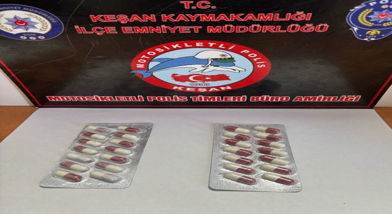 Keşanda polisin durdurduğu şüphelinin üzerinde sentetik ecza ele geçirildi