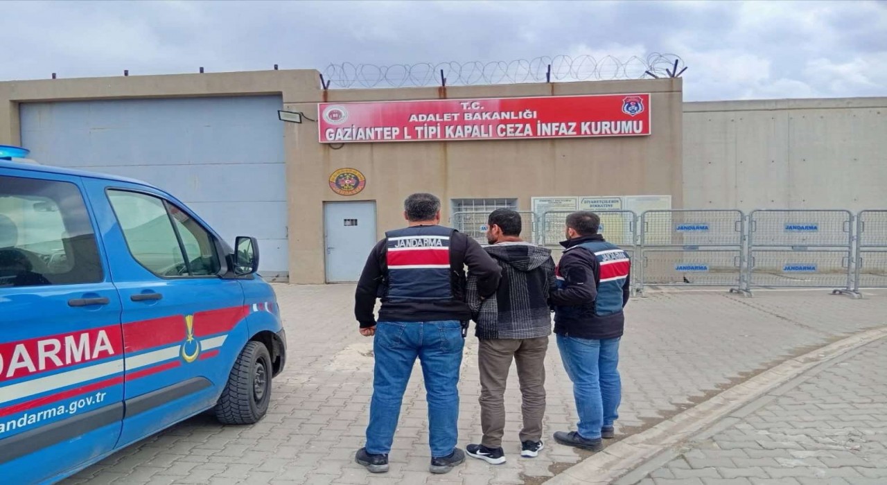 Kesinleşmiş cezası bulunan 2 şahıs yakalandı