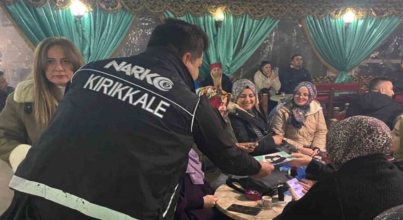 Kırıkkale polisi, UYUMA uygulamasını ramazan etkinliklerinde vatandaşlara tanıttı