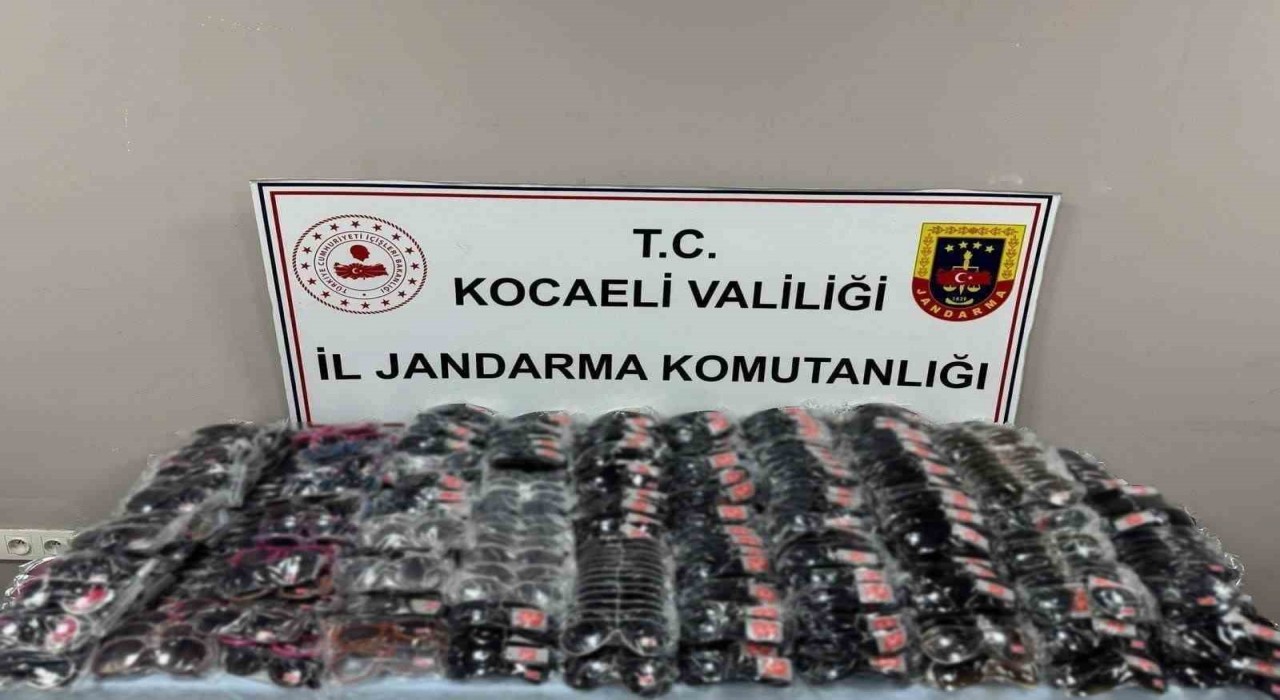 Kocaelide 2 bin sahte güneş gözlüğü ele geçirildi