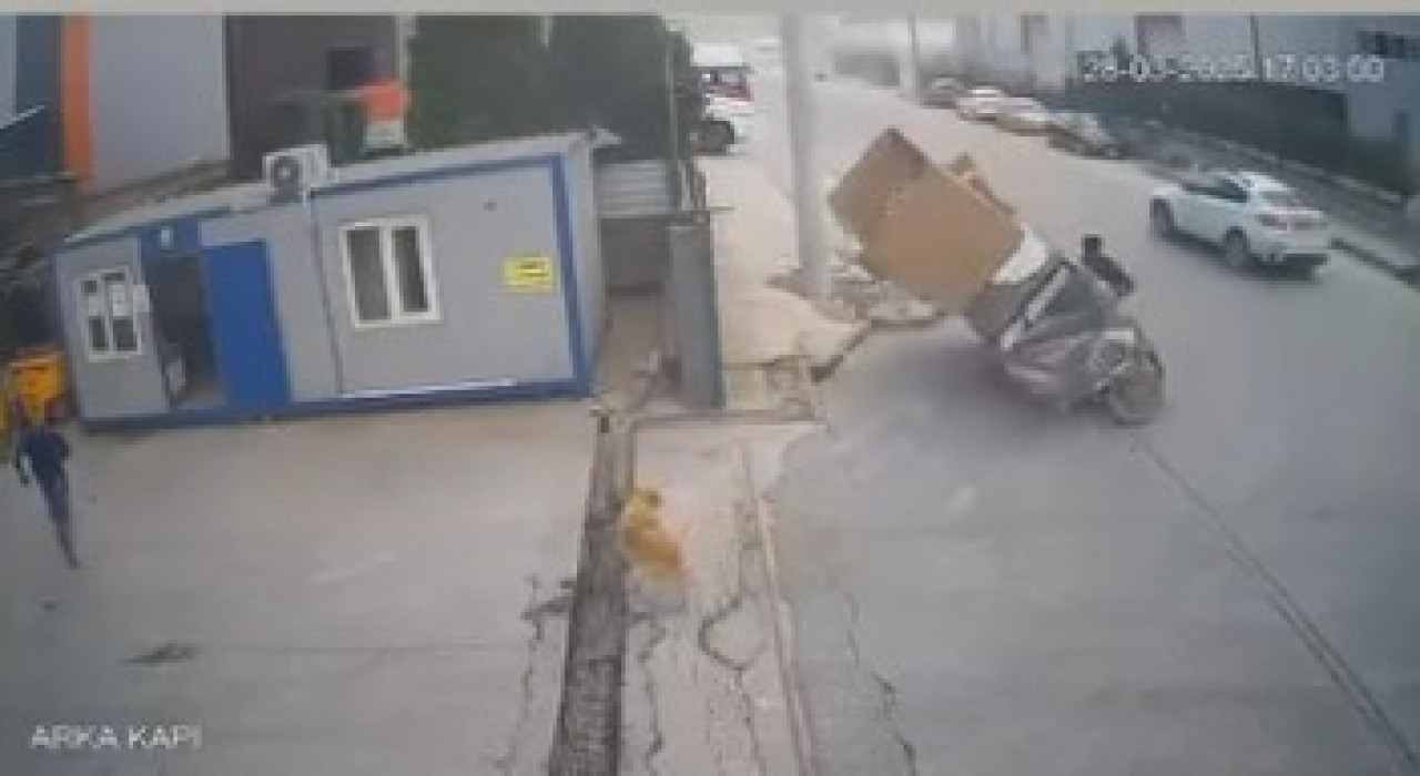 Kocaelide toz fırtınası zor anlar yaşattı: O anlar kamerada