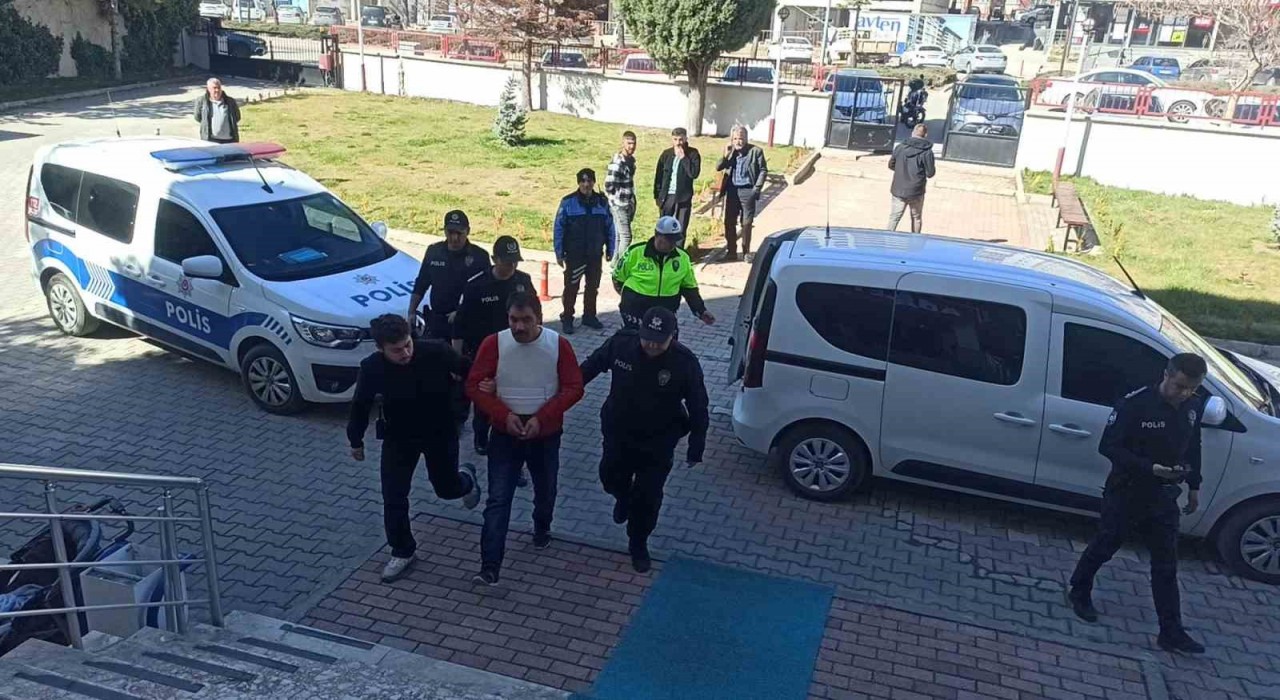 Konyada bir gün önceki tartışmanın ardından işlenen cinayetin zanlısı adliyede