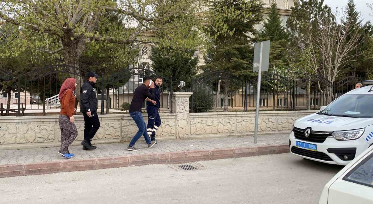 Konyada karı-koca arasındaki kavgaya aileler de dahil oldu, yumruklar havada uçuştu: 4 yaralı