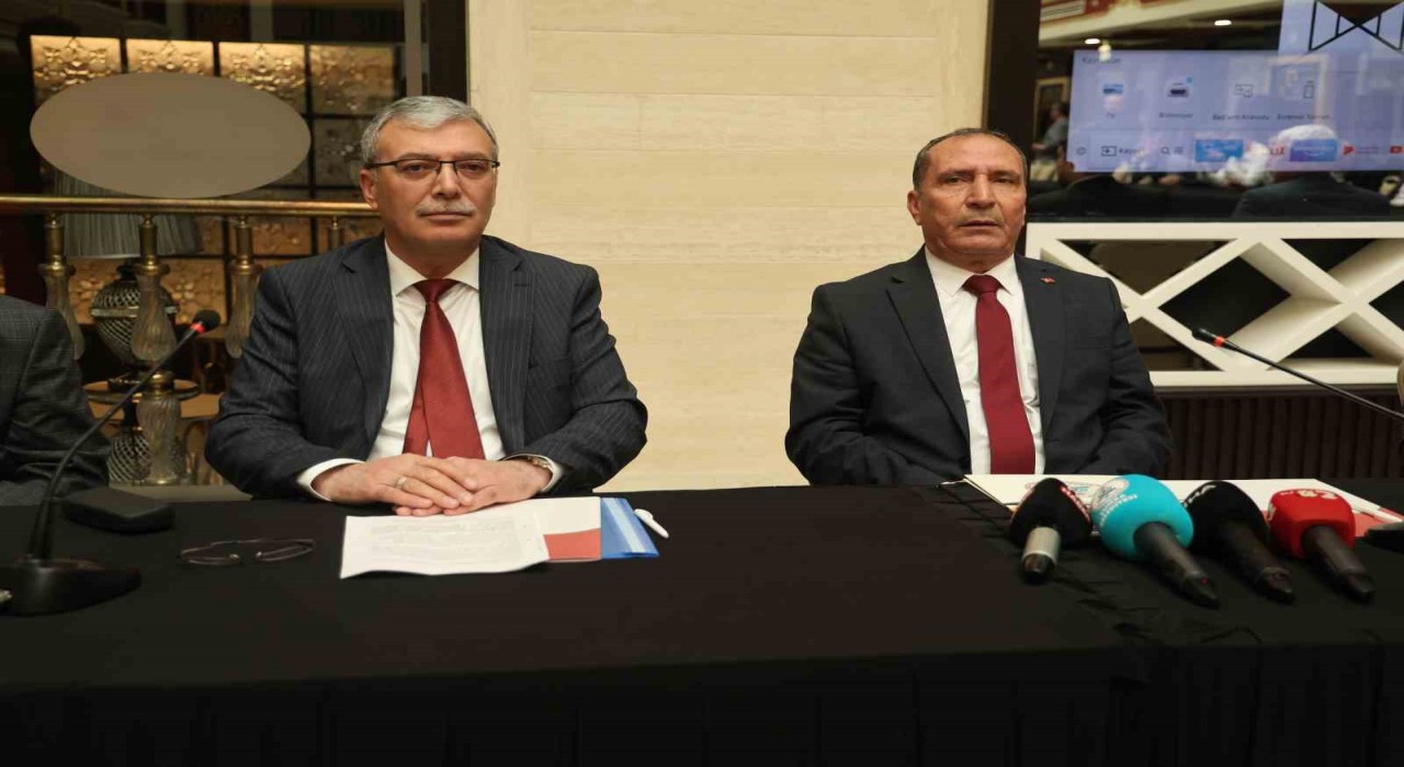Konyada Yeniden Refah Partisinden 2 belediye başkanı istifa etti