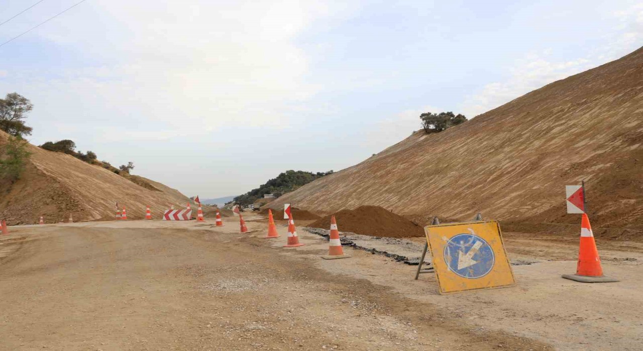 Köşk-Ödemiş bağlantı yolunun ilk etap çalışmaları başladı