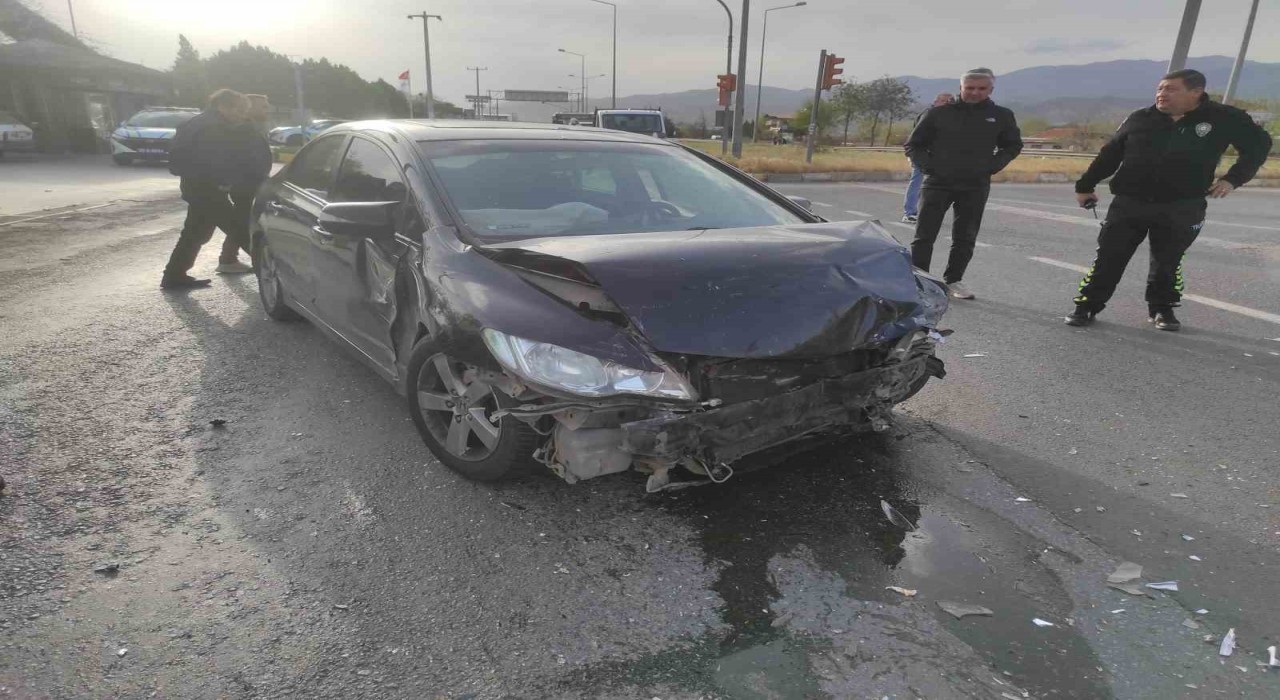 Köşkte trafik kazası: 2si bebek 4 yaralı