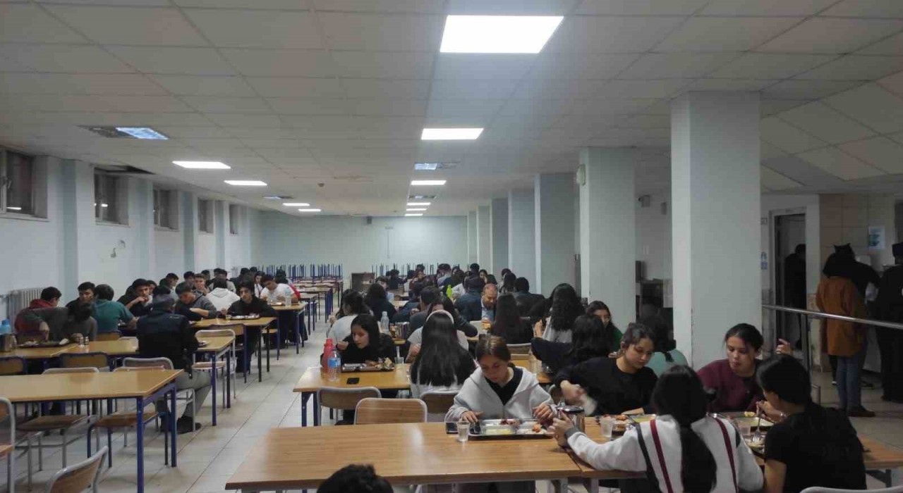 Köyceğiz Kaymakamı Maslak iftarda öğrencilerle buluştu