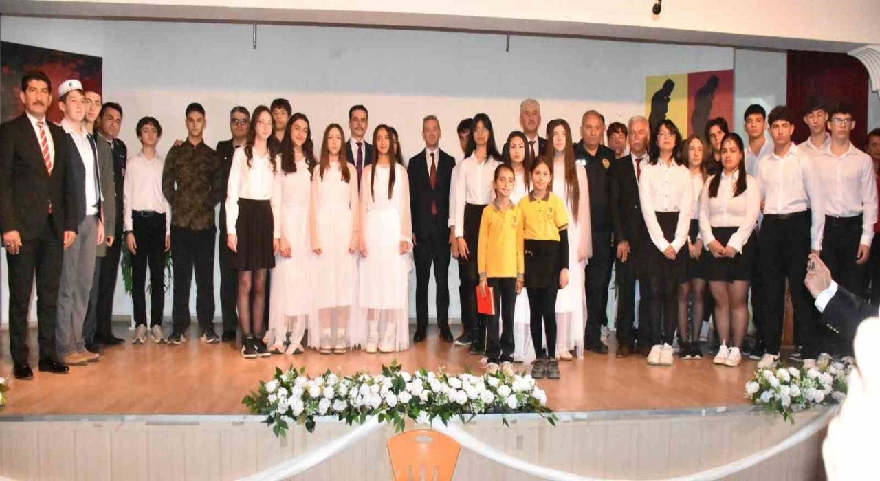 Köyceğizde İstiklal Marşının kabulünün 104.yıldönümü kutlandı