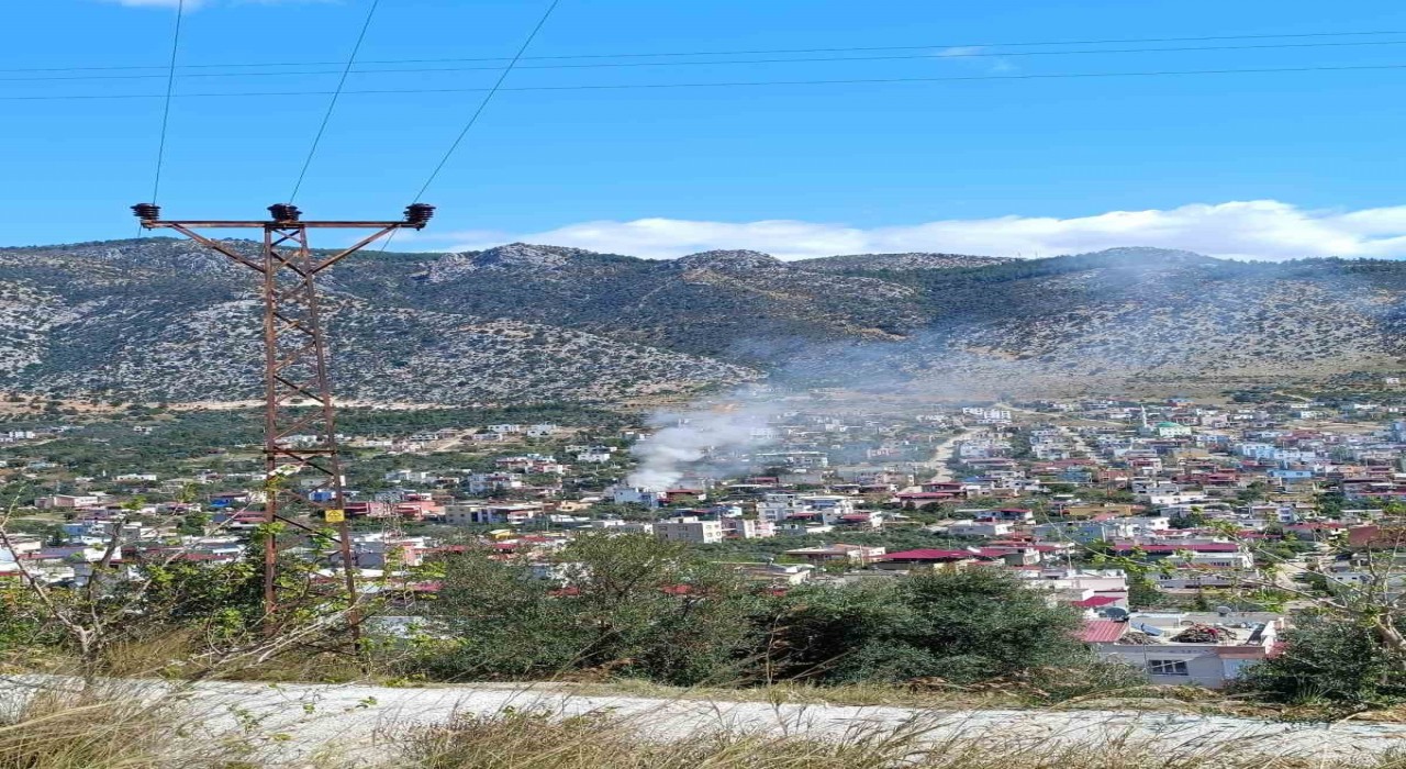 Kozanda yangın: İki ev kullanılamaz hale geldi