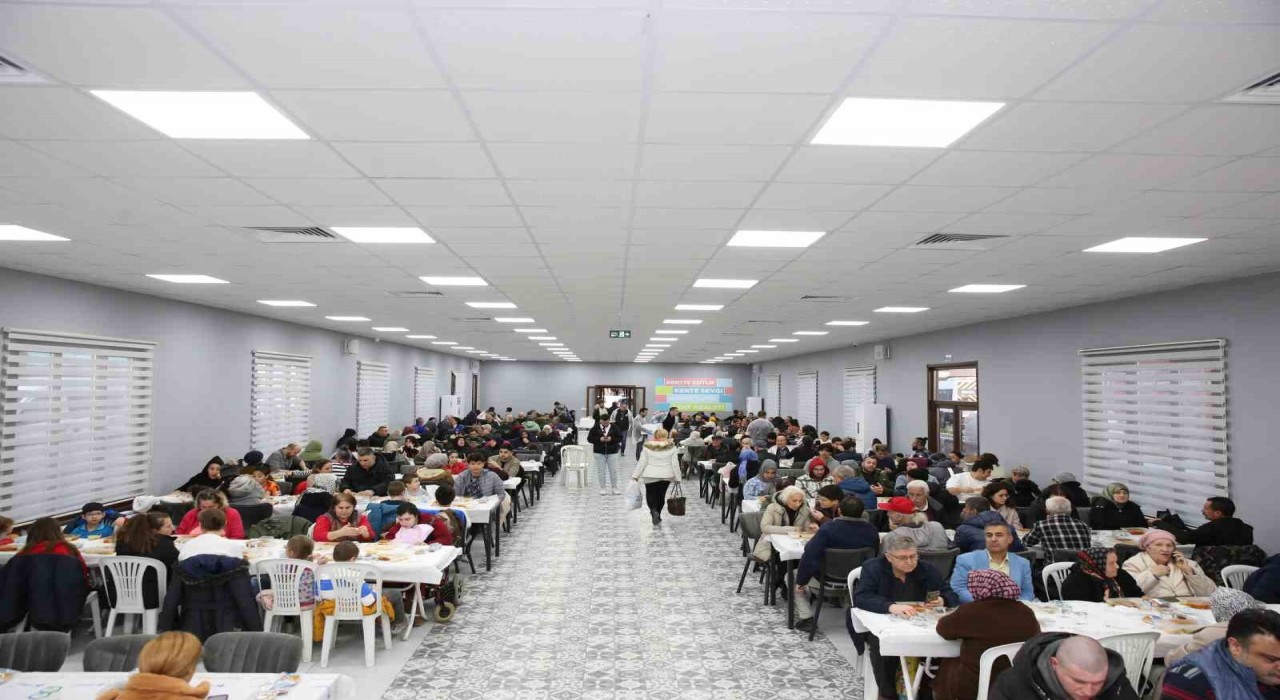 Küçükçekmecede iftar sofralarına büyük ilgi