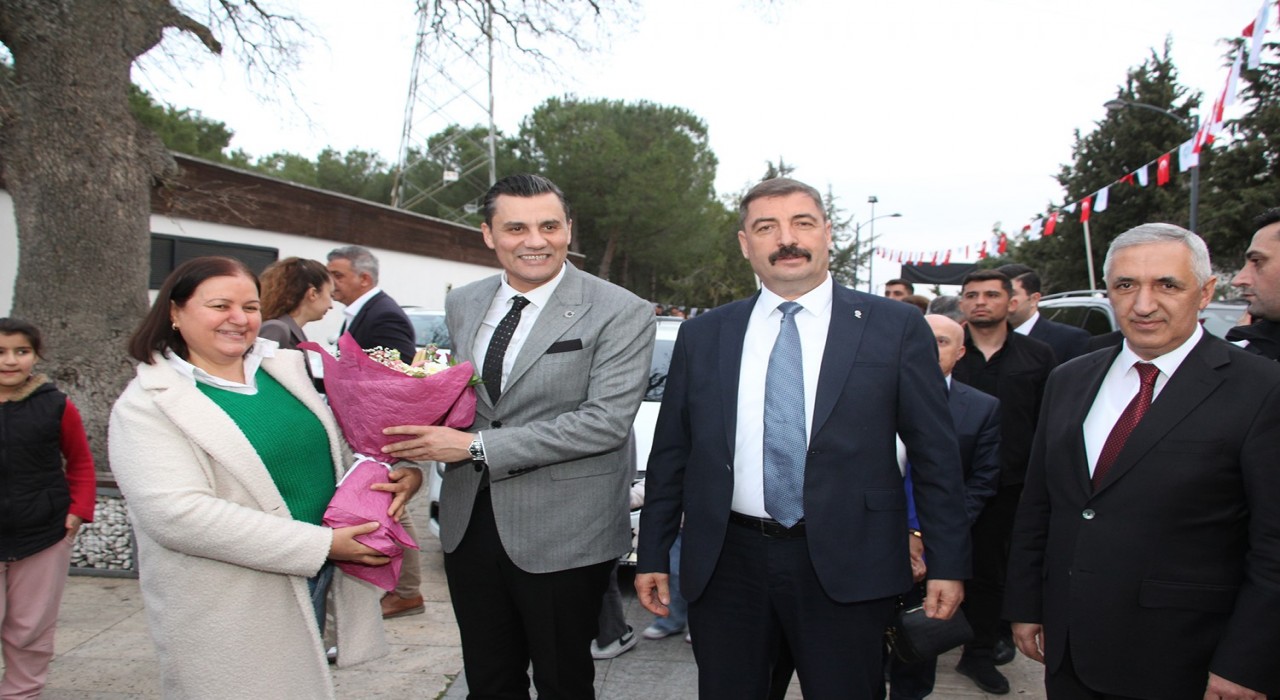 Kulalılar Kadir Gecesinde Yunusun gönül sofrasında buluştu