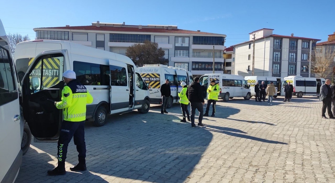 Kuluda öğrenci servis araçları denetimi devam ediyor