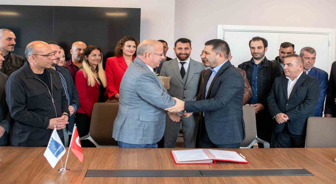 Kuşadası Belediyesinde toplu iş sözleşmesi imzalandı