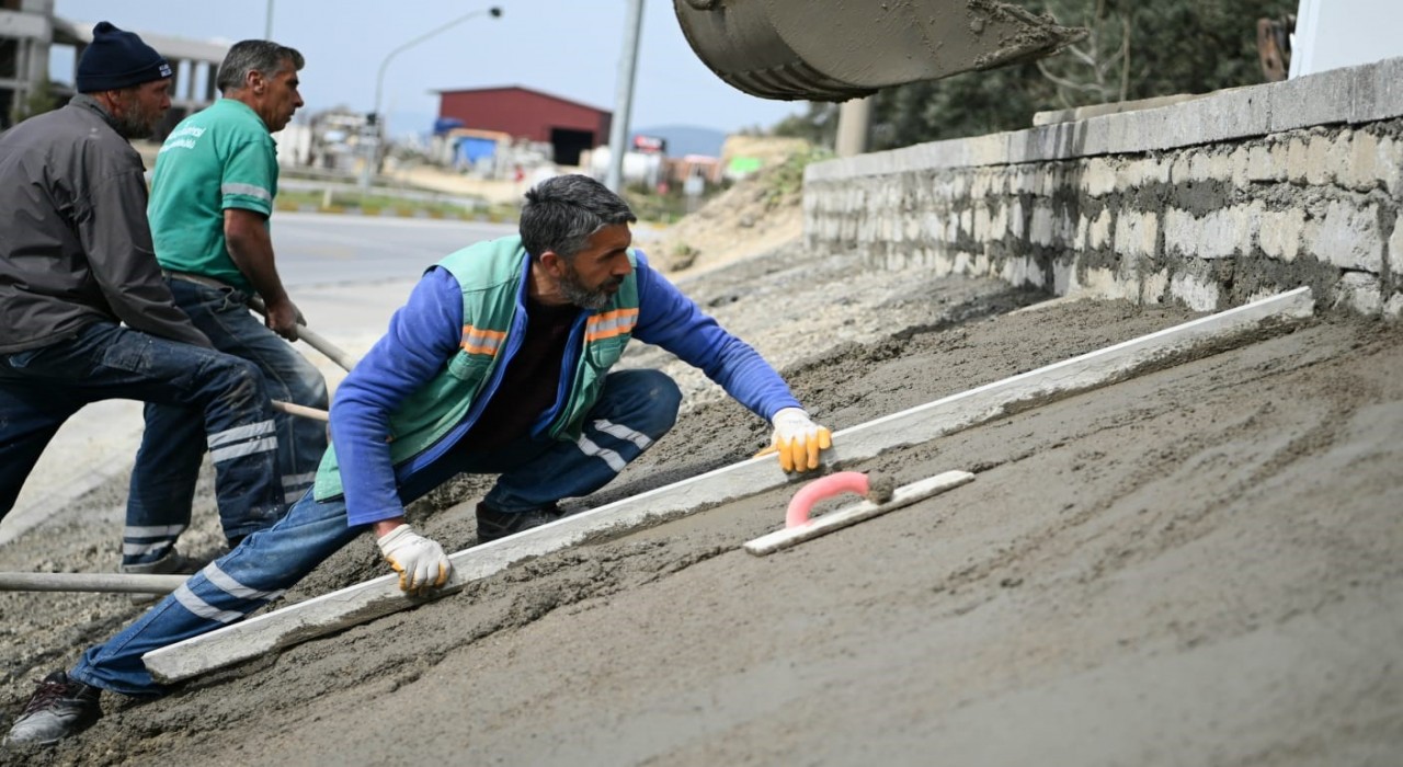 Kuşadası Belediyesinden Yaylaköyde peyzaj çalışması