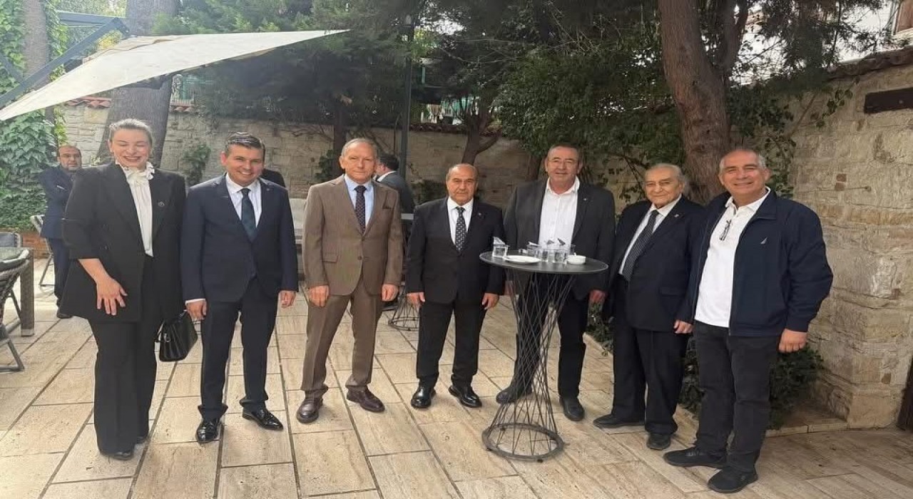 Kuşadasında protokol bayramlaştı
