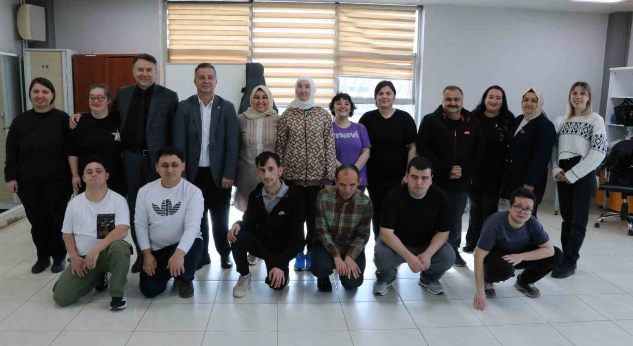 Kusursuz gençler uluslararası dans yarışmasına hazırlanıyorlar