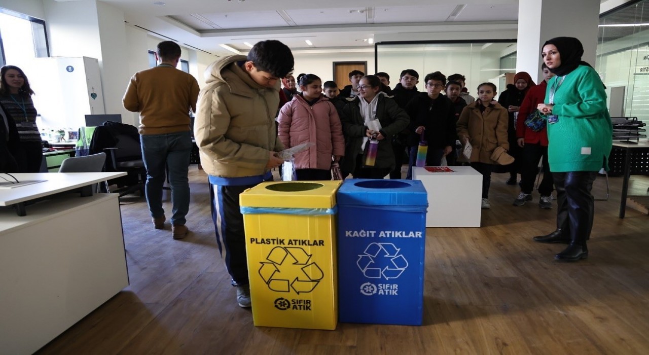 Kütahya Belediyesinden öğrencilere sıfır atık eğitimi