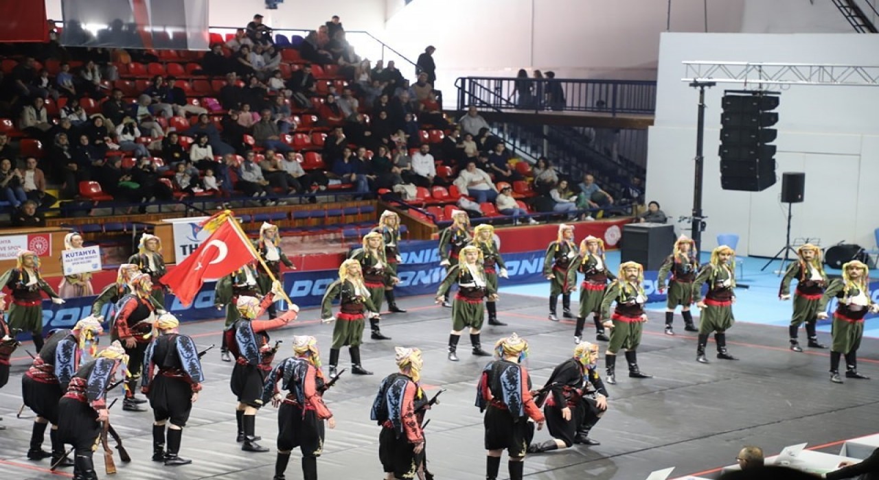 Kütahyada halk oyunları il birinciliği yarışmaları sona erdi