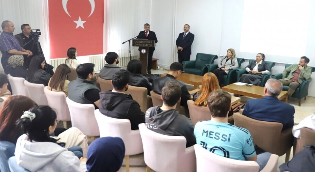Kütahyalı Evliya Çelebinin doğumunun 414. yılı anısına panel