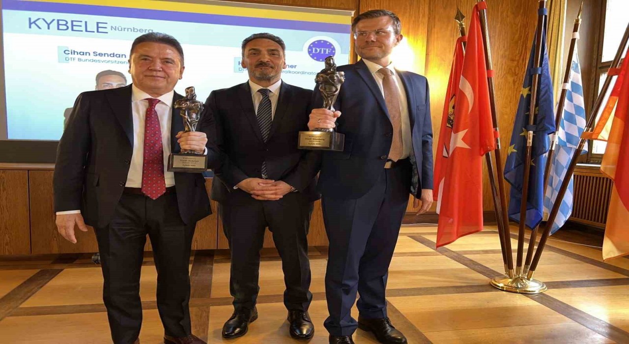 Kybele ödülü Başkan Böceke