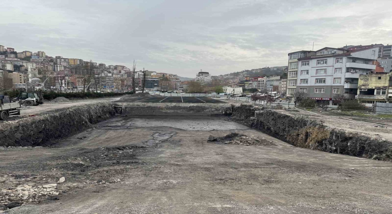 Lavuar Alanında temel atma çalışması başladı