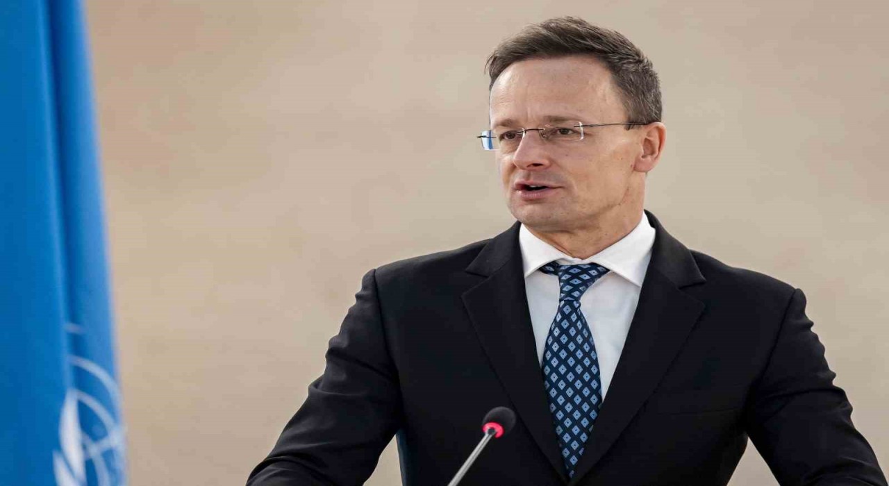 Macar Bakan Szijjartodan Ukraynaya yardıma ret: Kendimizi bu işin içine sürükletmeyeceğiz